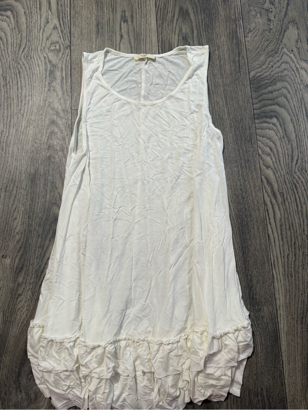 Easel Los Angeles White Ruffled Sleeveless Tunic